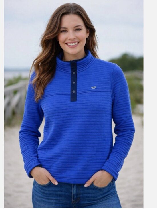 Vineyard Vines Tops - Vineyard Vines Quilted Navigator Quarter-Snap Pullover Women’s M Blue